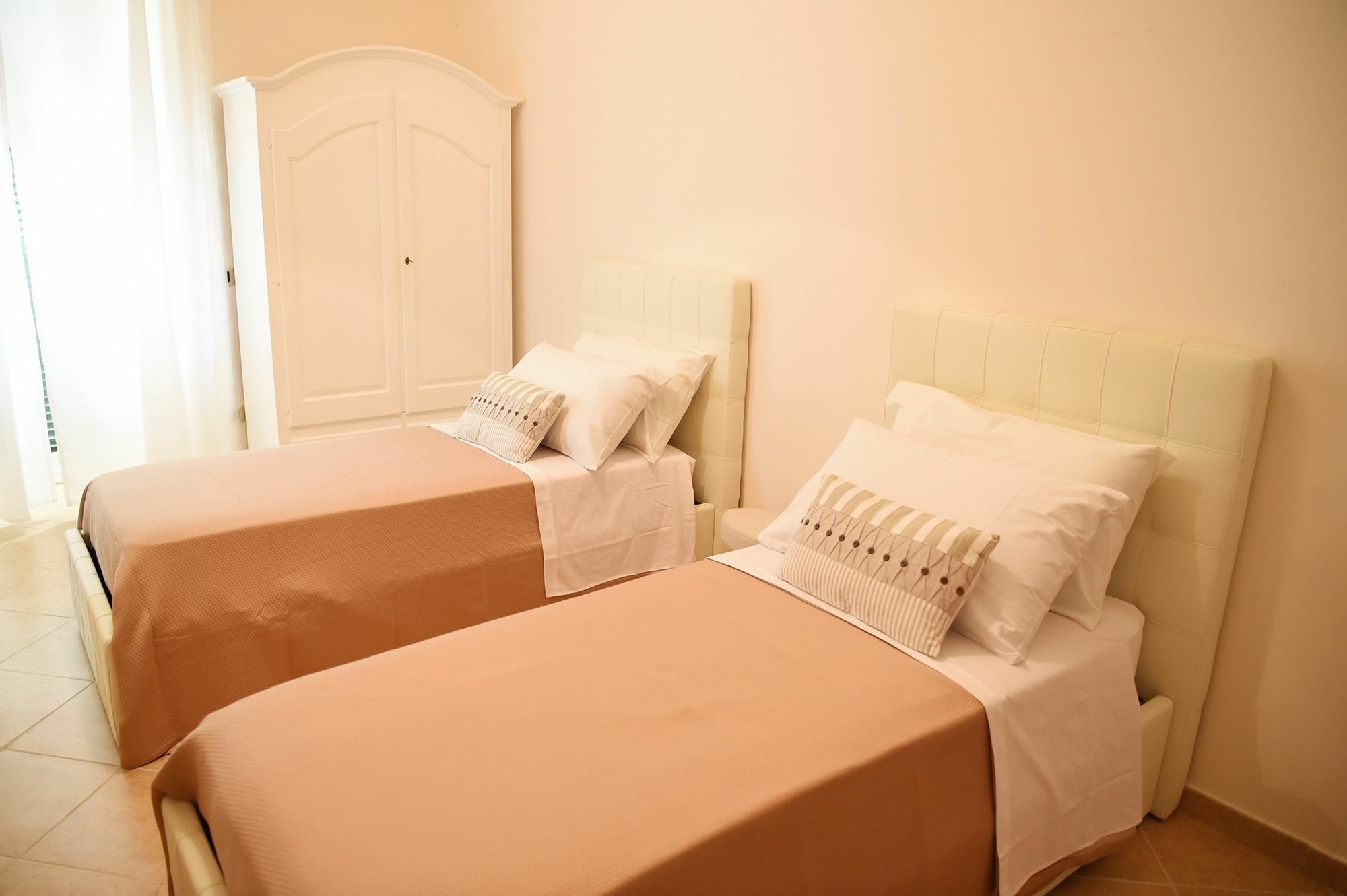 B&B Bonnes Suites Naples Exterior photo