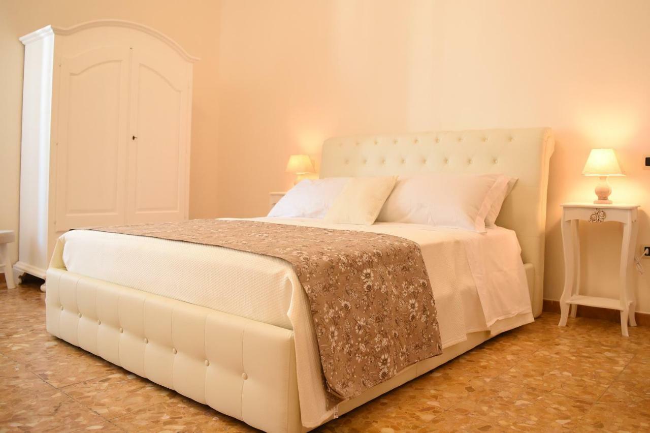 B&B Bonnes Suites Naples Exterior photo